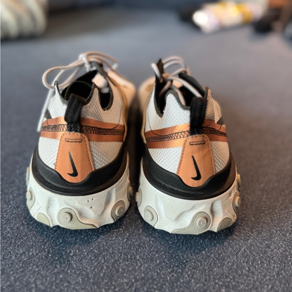 Nike Running Shoes - Picture 4 of 7